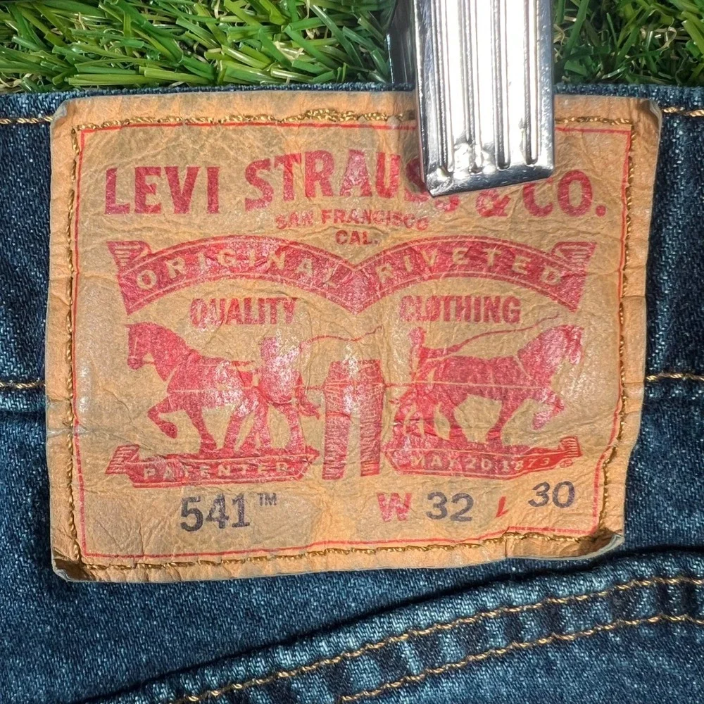 Levis levi 541
